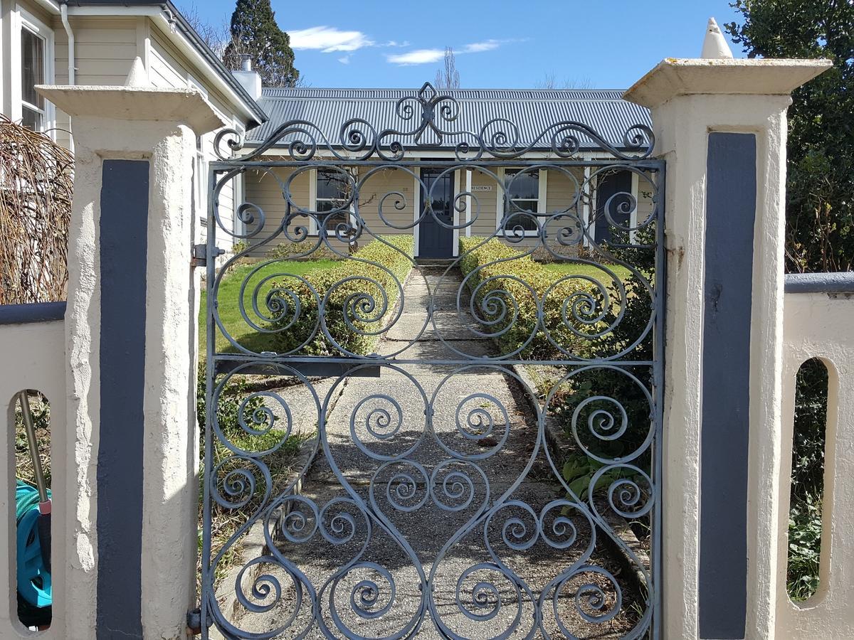 The Old Doctor'S Residence Naseby Exterior photo